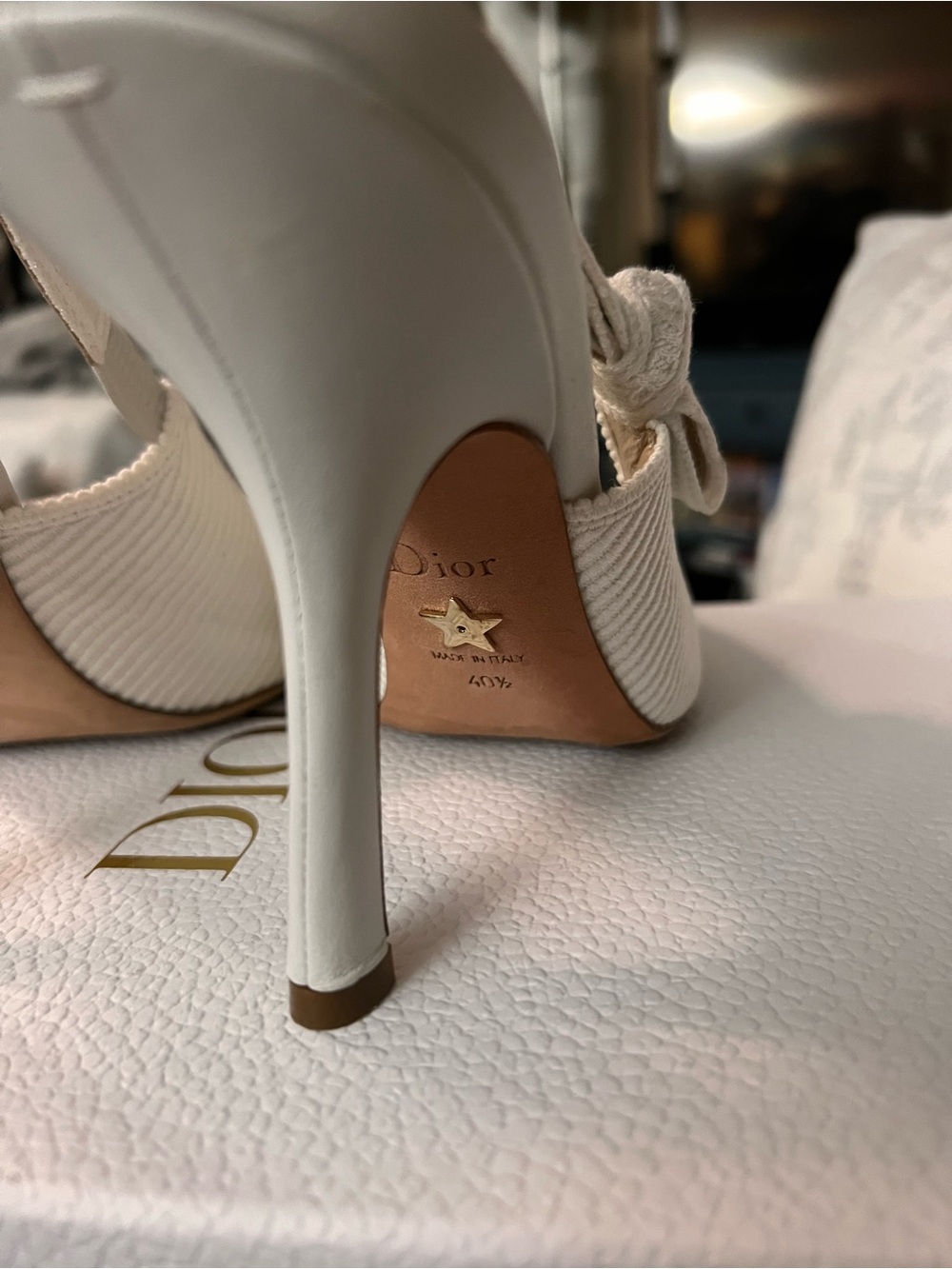 DIOR White/Cream Pointed-Toe Slingback Fabric Heels w/ J’Adior Bow 10.5; 4” heel - Picture 10 of 14